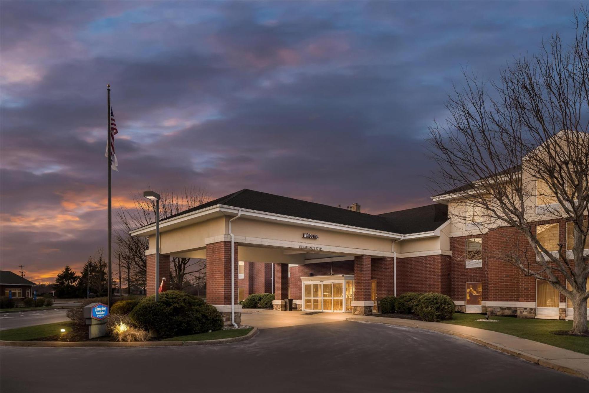 Hampton Inn & Suites Newtown Yardley Exterior foto